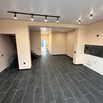 Продается в Білогородці ідеальний таунхаус,де все готове для заселення