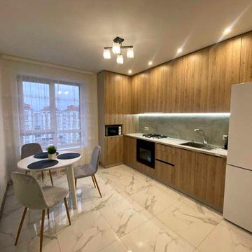 Оренда Великої 1 к кв біля міського озера