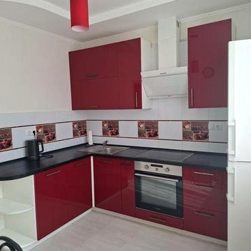 2к кВ. Вул. Лятошинського, ТРЦ Республіка, метро Іподром