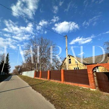 Продаж будинку на ділянці 10сот