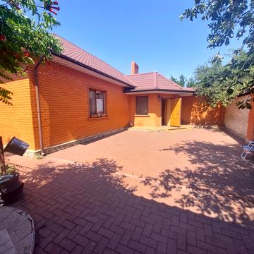 Ясна Поляна вул., 28