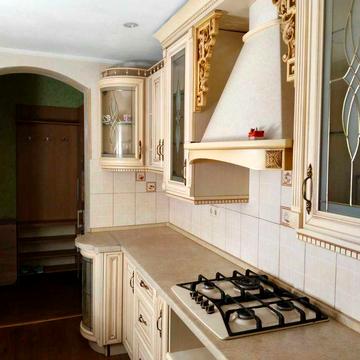 2 ком. кв-ра на земле. До центра 10 мин.