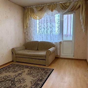 Харківське шоссе 174, метро Харківська та Вирлиця