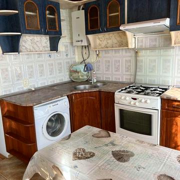 Оренда 3 кімнатної квартири  навпроти спорт лайфу