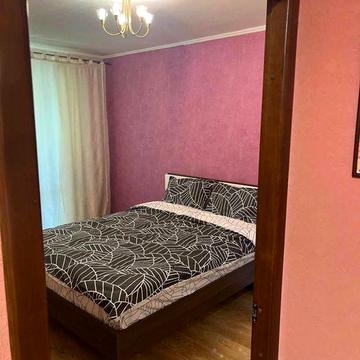 Сдам Двух-Комнатную Квартиру на Хололной Горе