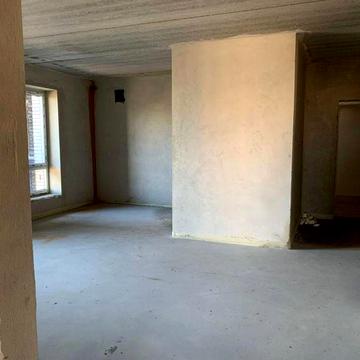 Продаж двокімнатної квартири  в р-н міського озера