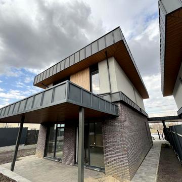 Просторий будинок в Білогородці