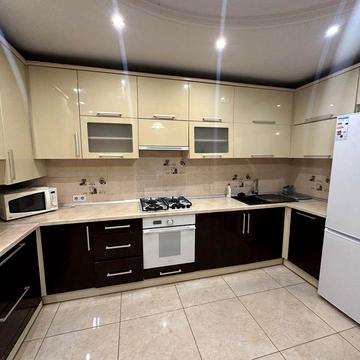 Оренда 3 км в новобудові вулиця Галицька