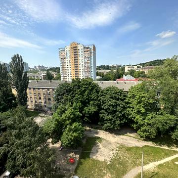 Автозаводська вул., 93