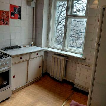 Центр. м.Тараса Шевченка. ОРЕНДА 2-ї кв. Набережна Лугова 7-Б 3 поверх