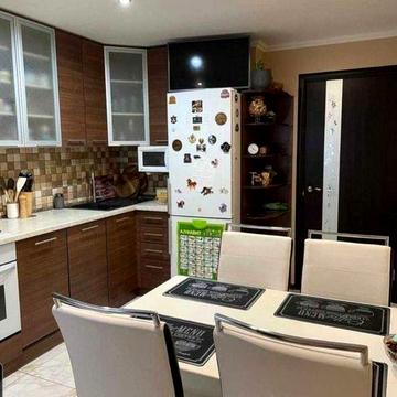 Продаём 3х на Коммунаре с ремонтом!