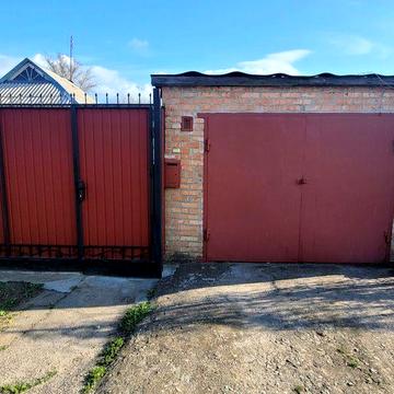 Продам будинок в Марганці.