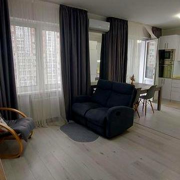 Однокімнатна в оренду від власника  на Б.Гмирі 20