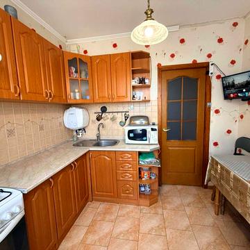 3к квартира 63 м² з ремонтом і 2 балконами — поруч школа, Ірпінь