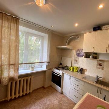 Здам 1 км по вул.Чорновола(центр)