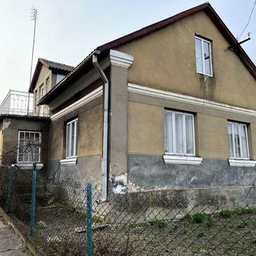 Продам цегляний будинок