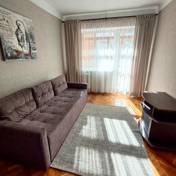 Марії Приймаченко бульв. (Академіка Ліхачова), 6