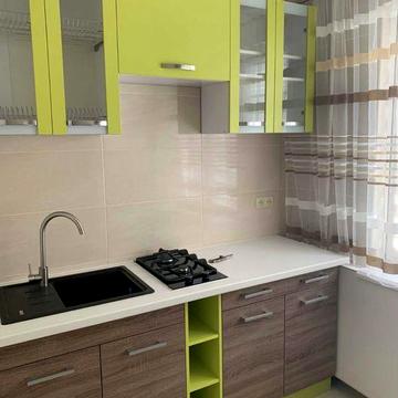 Сдам 2 -х  комнатную квартиру м. Студенческая  7 минут