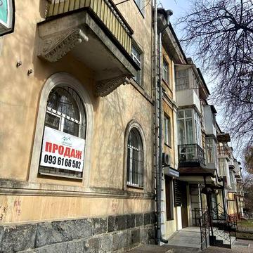 Продаж класичноі 3х сталінки з ремонтом  в Центрі