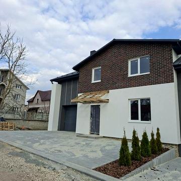 Продаж котеджу неподалік ТРЦ "Подоляни"