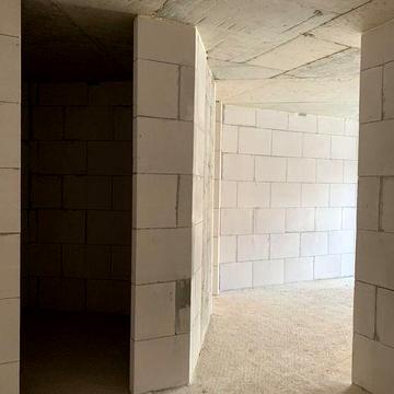 Компактна трикімнатна квартира 61м2 поруч з озером