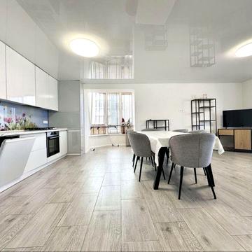 Продаж 3 кімнатної квартири в новобудові! Центральна частина міста! АО