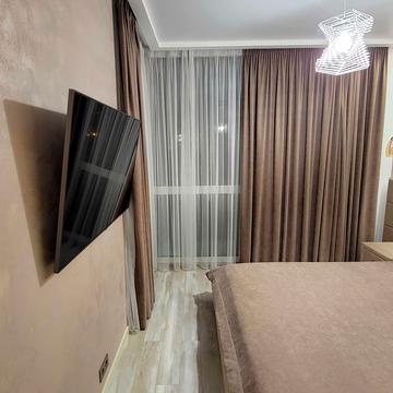 Джона Маккейна вул. (Івана Кудрі), 1