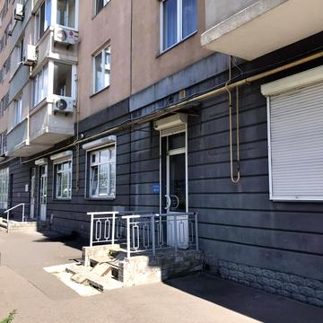 Раїси Окіпної вул., 4