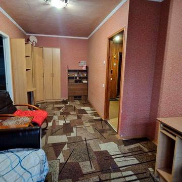 Вул. Шепелева 10. Відрадний масив.