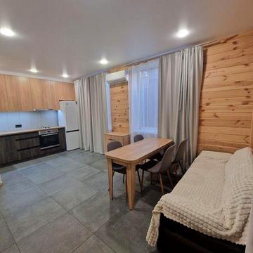 Здам 1 к. з ремонтом, Центр, Кониського