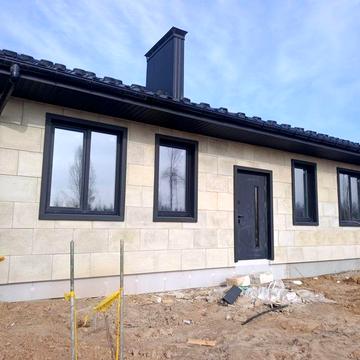 Якісний будинок в гарній локації