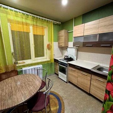 Сдам 1ком чешку на пл. Захисників України ( Освобождения)