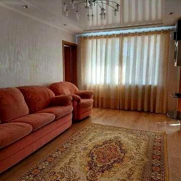 Здається в оренду простора 2-кімнатна квартира в центрі міста, на Січеславській Набережній