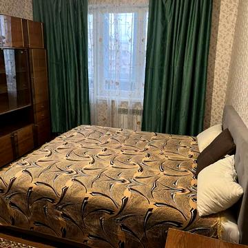 Хорольська вул., 8/4