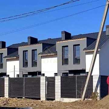 Продаж Таунхауса кутового,готового до ремонту,міські комунікації