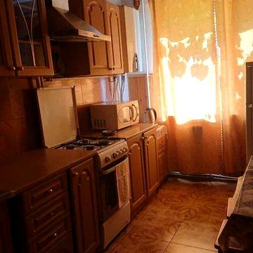 Продається трикімнатна квартира в Новому районі