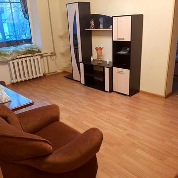 Продам 4-к квартиру раойн Титова. 4-этаж.