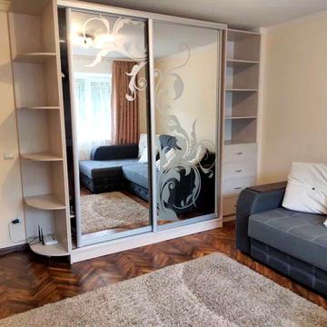 До оренди пропонується квартира в особняку в центрі міста