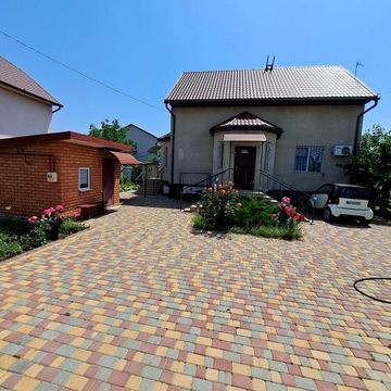 Продам будинок біля моря з  якісним проектуванням в передмісті Чорноморська та Одеси