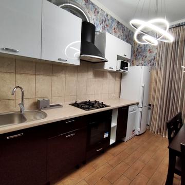 Велика Морська вул., 65