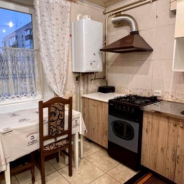 Здам невелику 1-кімнатну квартиру на мікрорайоні на тривалий термін