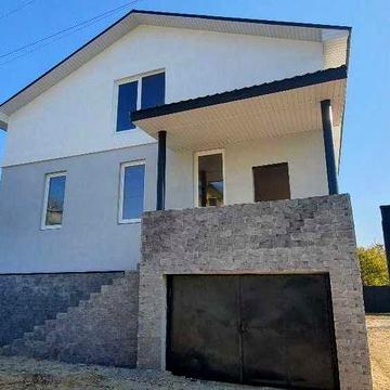 Сучасний котедж 225 м² біля Києва ,  поруч Блакитне озеро