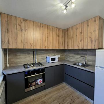 Андрія Мельника вул. (Генерала Тупікова), 14-Г