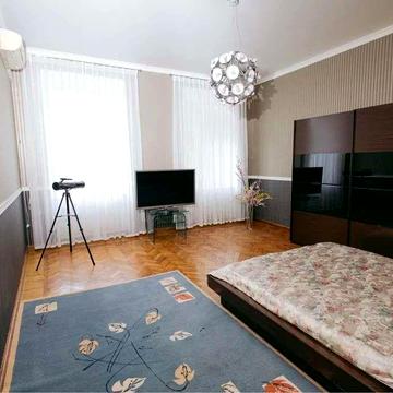 Сдам 2 х ком кв ( 2 спальни +Кухня ) Ул Успенская  60 КНИЖКА