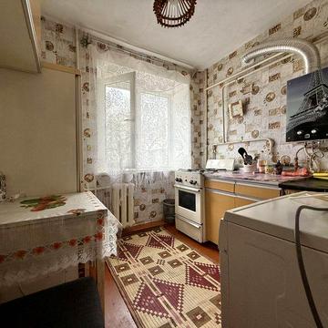 Оренда, однокімнатна, є все необхідне, зуп Шкільна