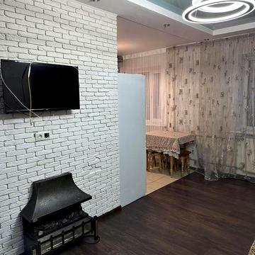 Здається 2-х кімнатна,Центр