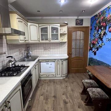 Продаю СВОЮ 1 - комнатную квартиру  г. Николаев р-н Сухого Фантана