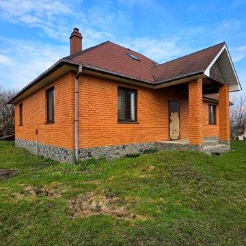 Продаж сучасного будинку в мальовничому селі Потіївка, всього 20 км від Білої Церкви.