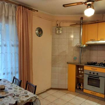 Ніжинська вул., 71