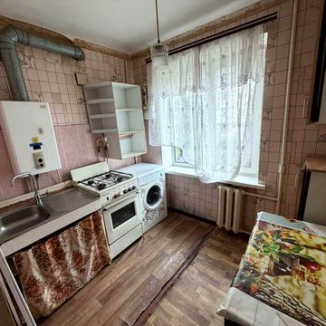 Продам 3 к квартиру вул. Соц-містечко, 2/5-пов., 59м2